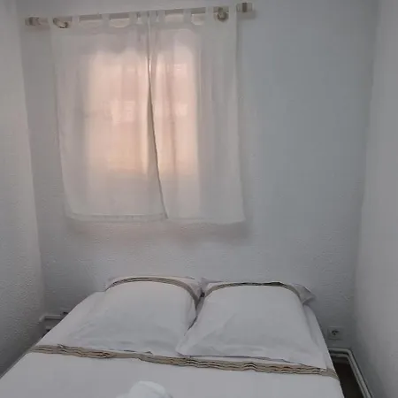 Bord De Mer, 5 Min A Pied De La Plage, Wifi, Tres Joli Maisonnette 4 Couchages,