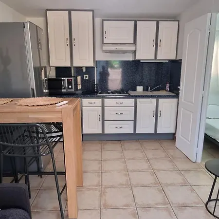 Lägenhet 5 Min A Pied De La Plage, Tres Joli Maisonnette 4 Couchages, Le Barcarès