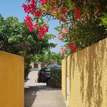Bord De Mer, 5 Min A Pied De La Plage, Wifi, Tres Joli Maisonnette 4 Couchages,