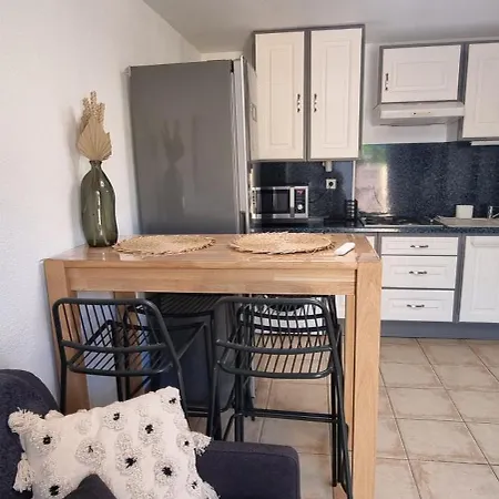 Bord De Mer, 5 Min A Pied De La Plage, Wifi, Tres Joli Maisonnette 4 Couchages, Apartmán *