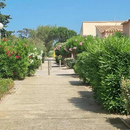 5 Min A Pied De La Plage, Tres Joli Maisonnette 4 Couchages, Lägenhet Le Barcarès