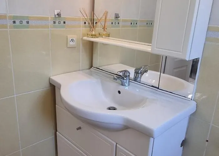 5 Min à Pied De La Plage, Tres Joli Maisonnette 4 Couchages, Appartamento *