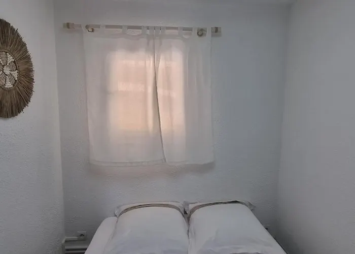 5 Min à Pied De La Plage, Tres Joli Maisonnette 4 Couchages, Appartamento