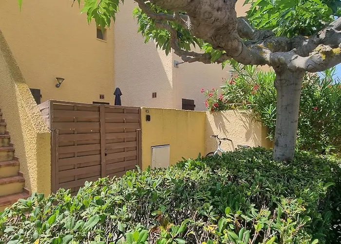 5 Min à Pied De La Plage, Tres Joli Maisonnette 4 Couchages, *